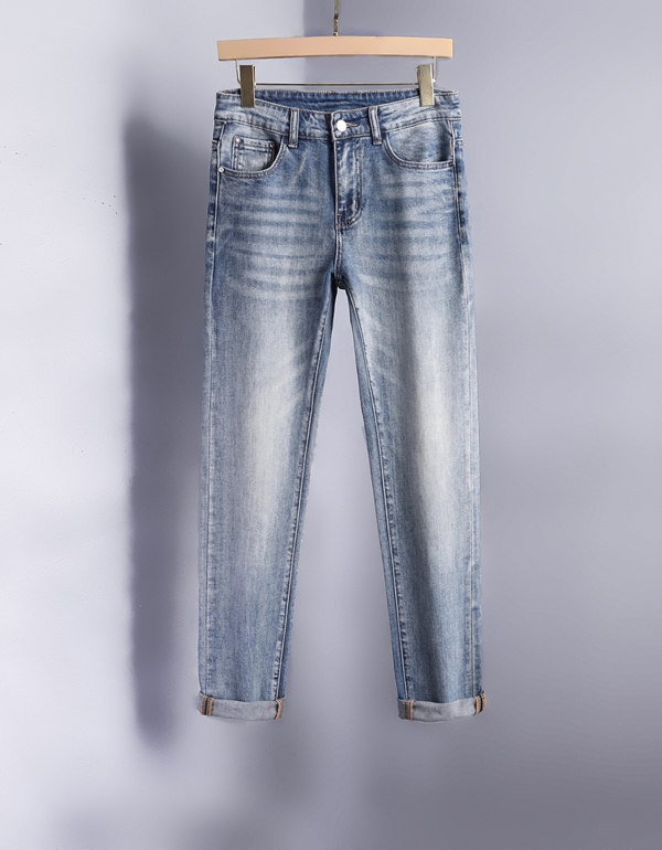 ブランドジーンズ背面デザイン